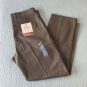 Dockers The Broken In Crossover Cargo Classic Fit Pant Size 38 x 32 Olive NWT